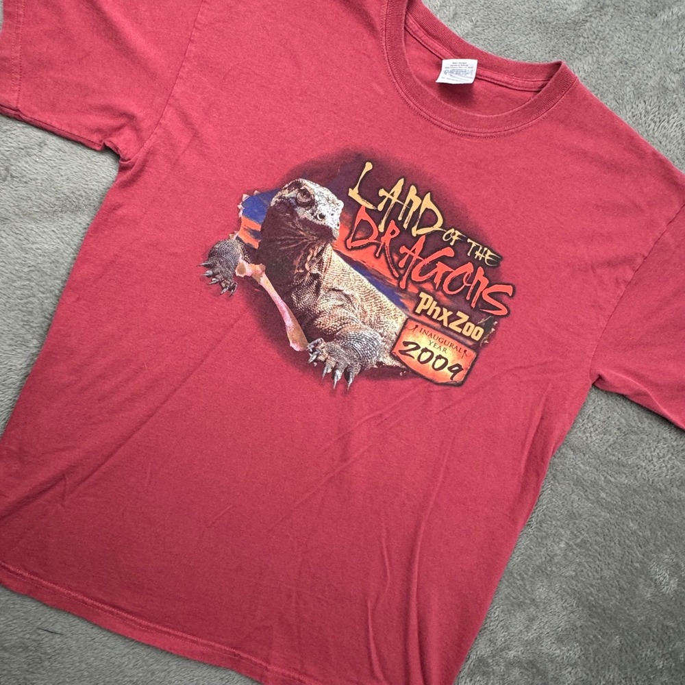 Gildan Phoenix Zoo Land of the Dragons T-Shirt Mens Large Red Excellent 2009 Tee